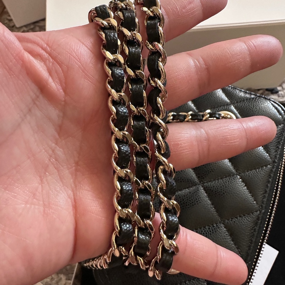CHANEL Black Quilted Caviar Leather Vanity Crossbody with Light Gold Hardware - Picture 13 of 15